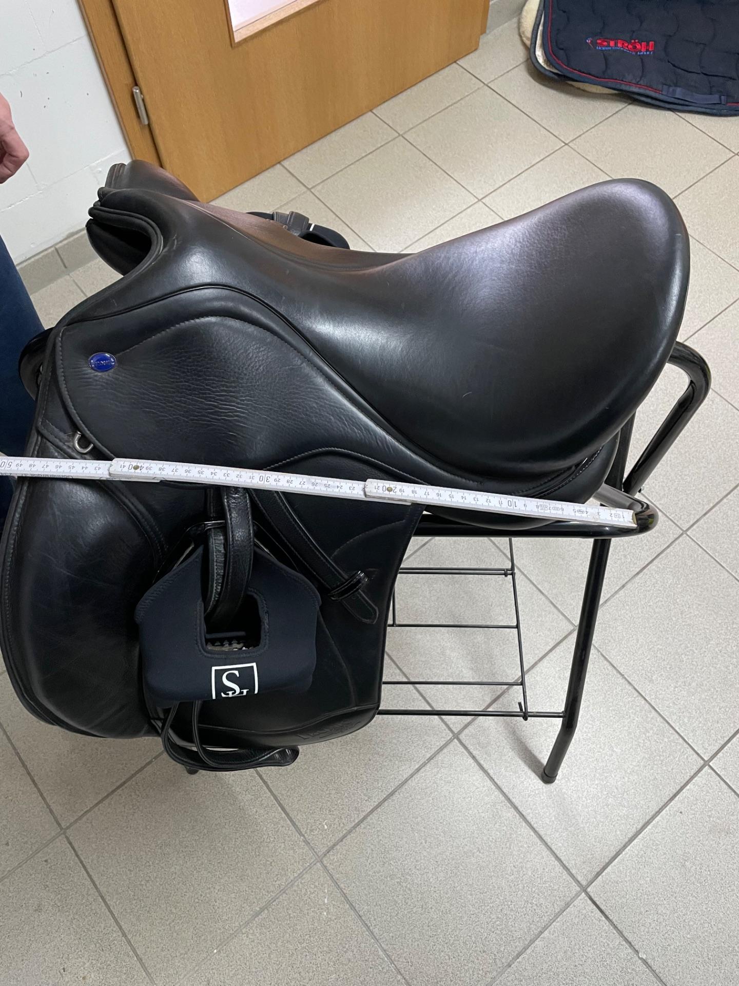 Ikonic Dressursattel Dressur Shin black  17,5' – Vorschau 7