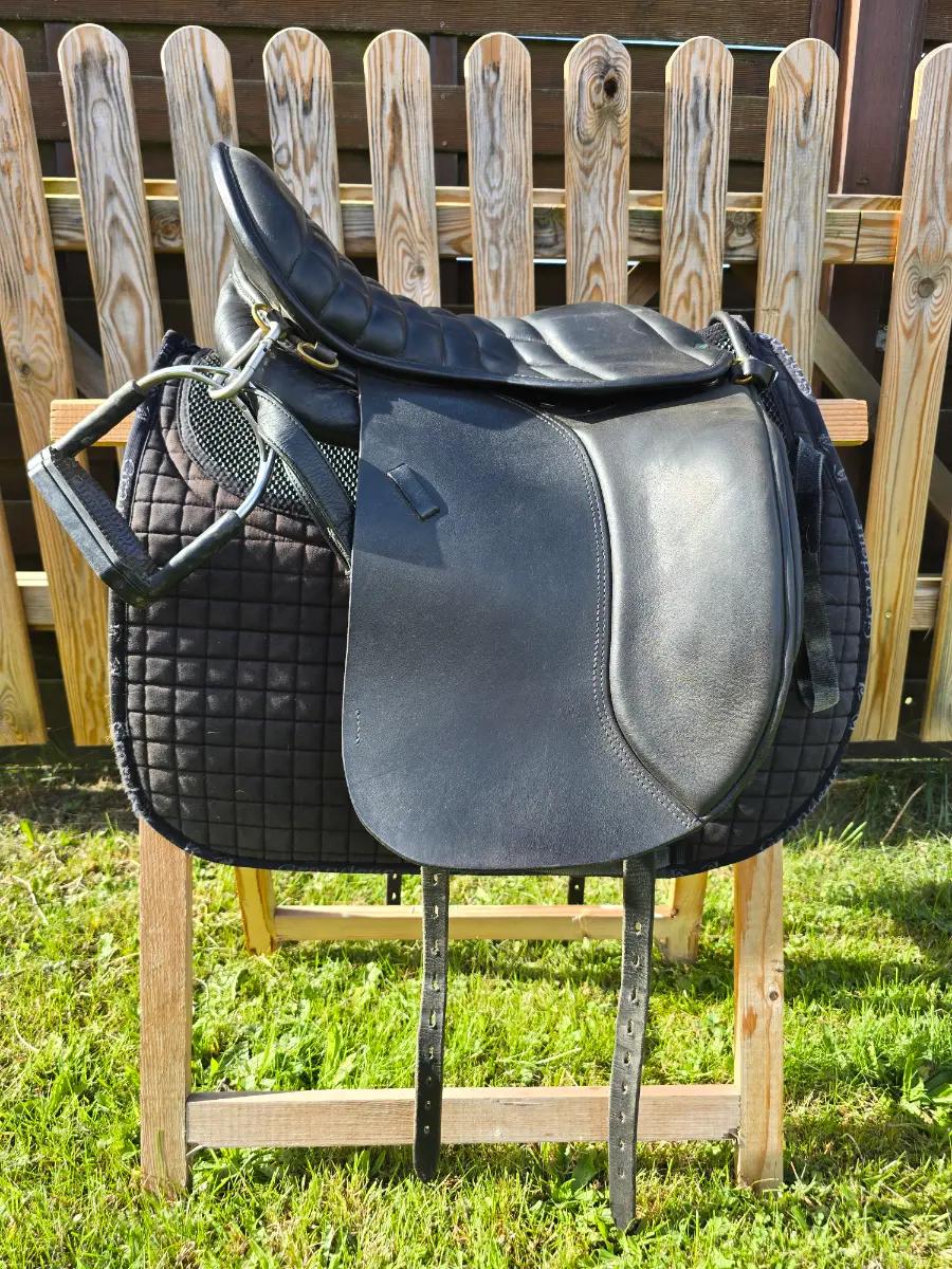 Massimo Vielseitigkeitssattel Wanderreiten 17,5"