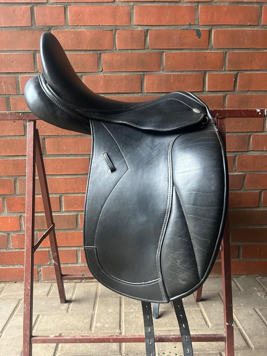 Kentaur Dressursattel Afrodité 18'