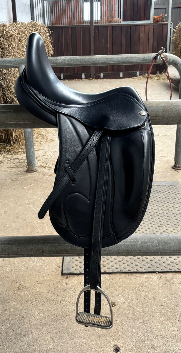 Harry Dabbs Dressursattel Platinum  17,5"