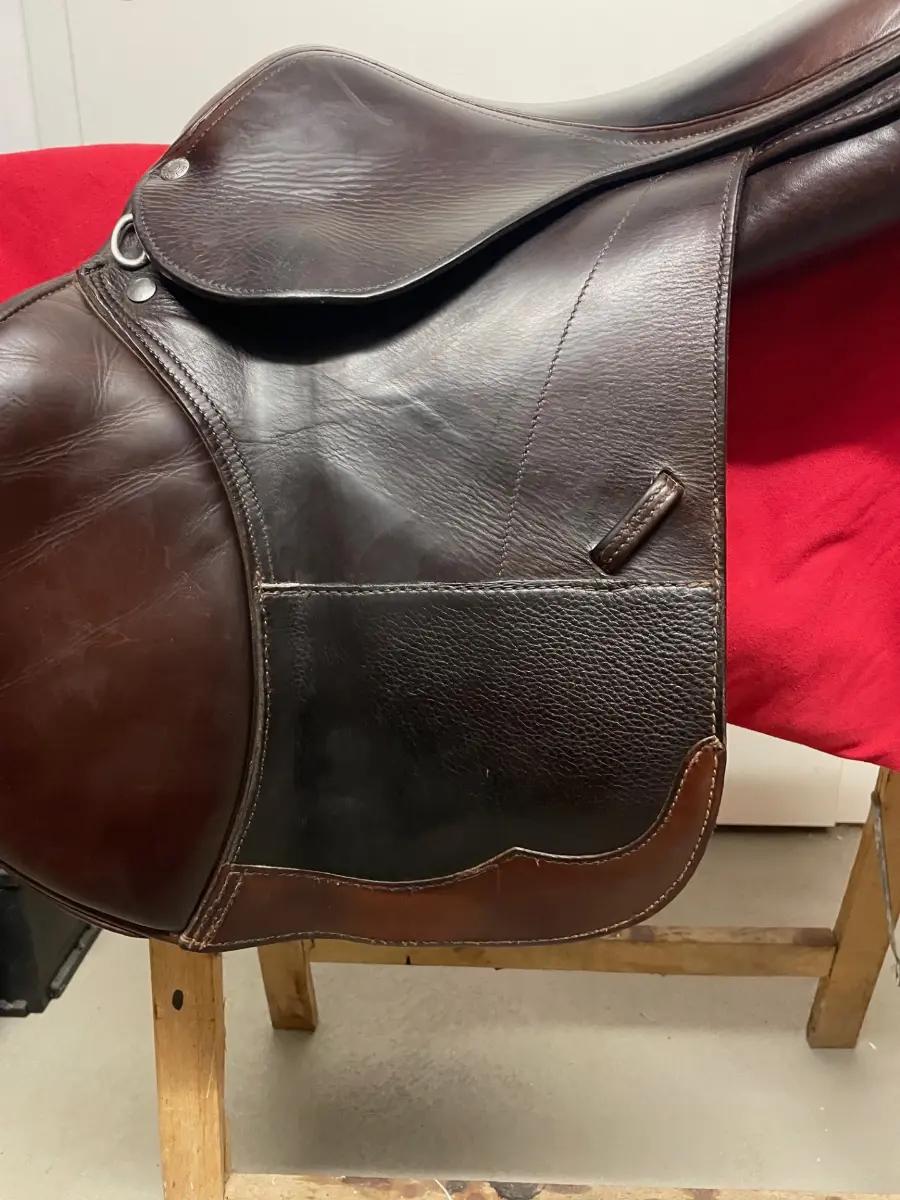 Amerigo Springsattel Peter Menet  17' – Vorschau 3