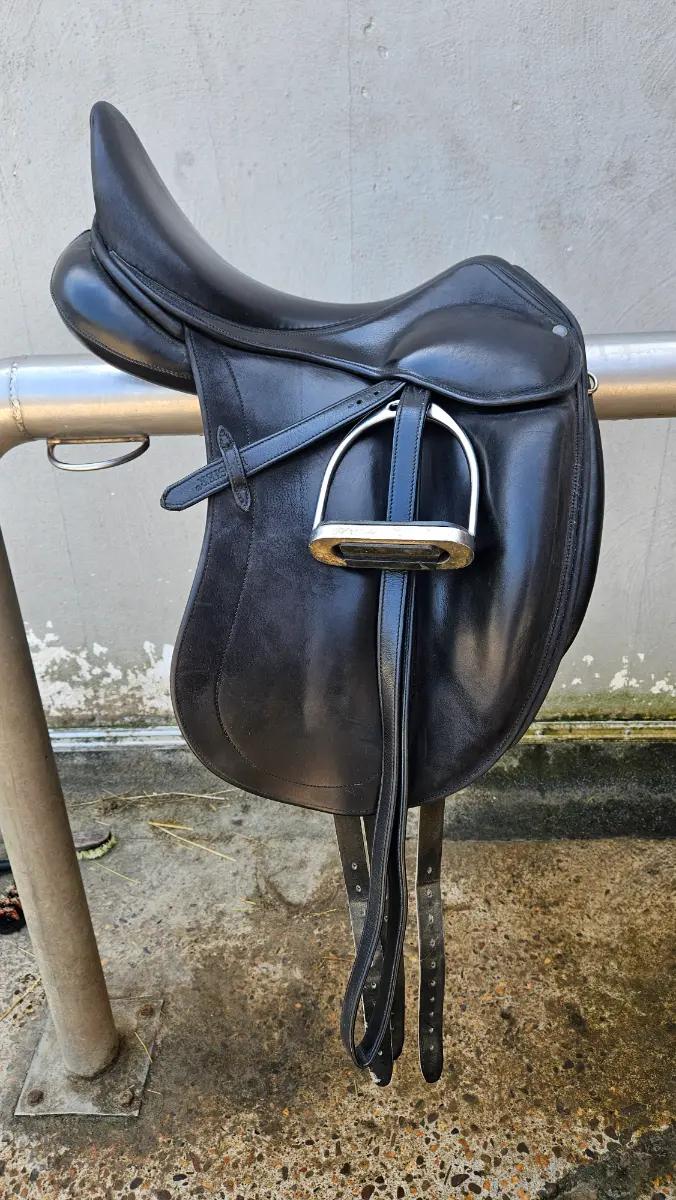 Childeric Dressursattel DSG 18" – Vorschau 5