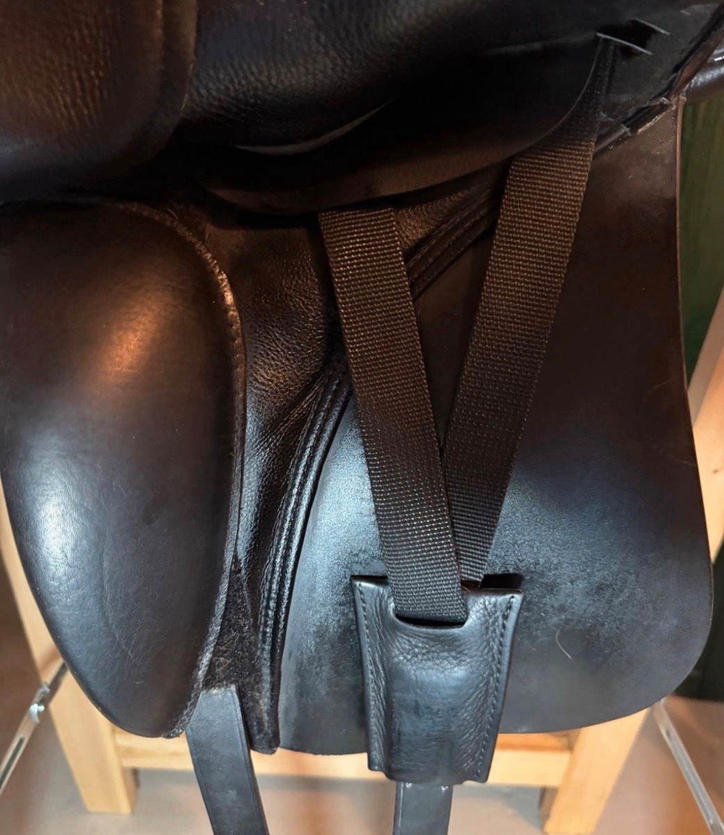 Stübben Dressursattel Aramis || GP 16,5" – Vorschau 4